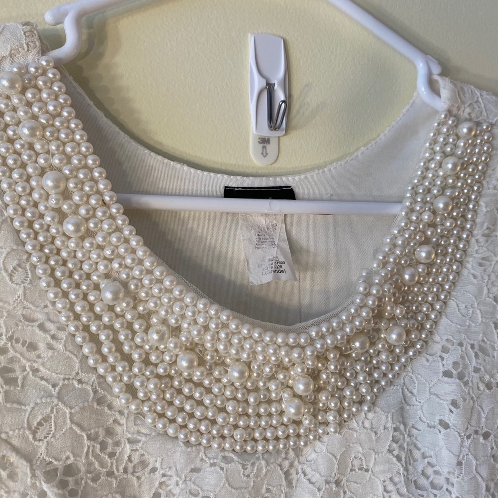 White dress - Picture 3 of 3